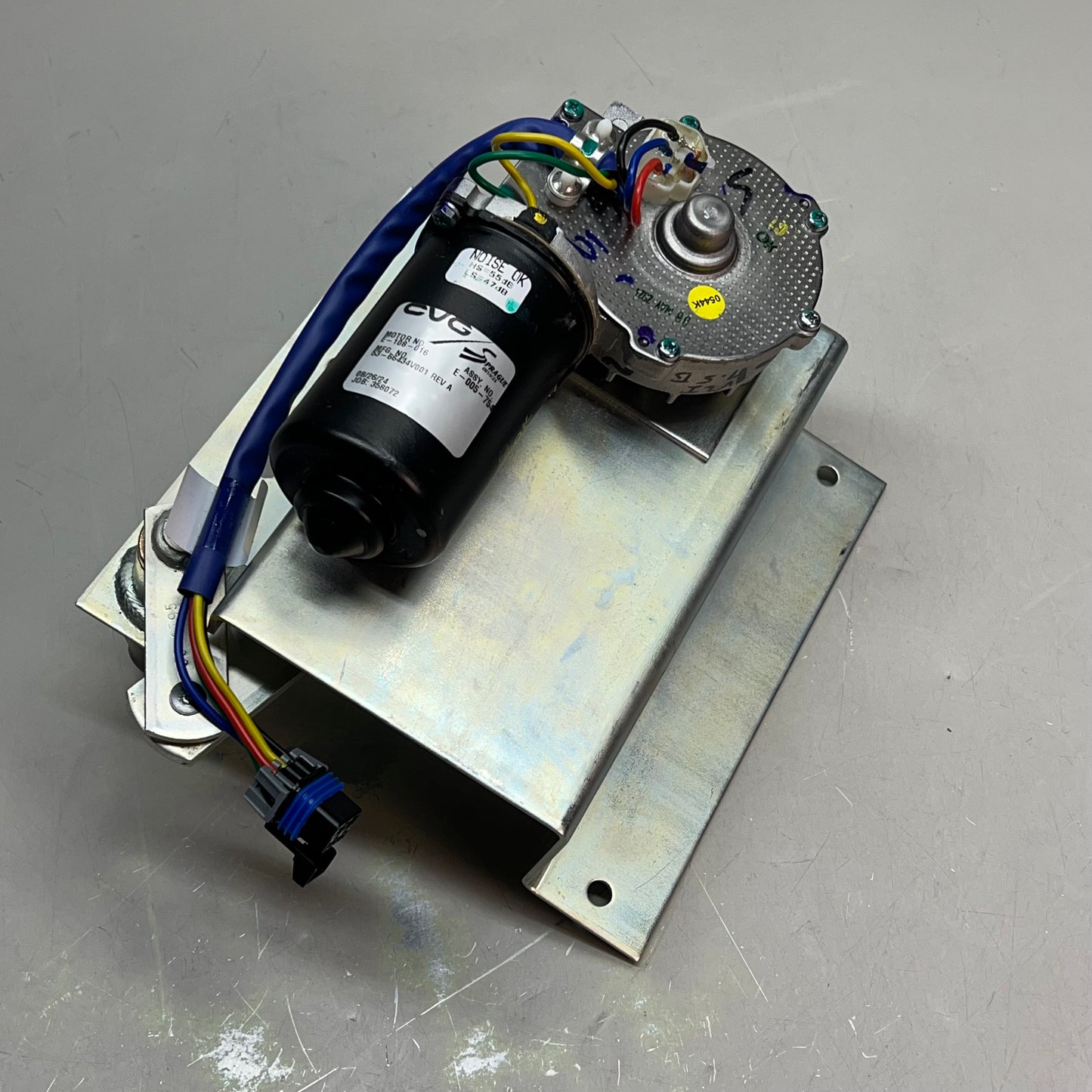 SPAGUE KENWORTH  Windshield Wiper Motor & Bracket E-108-016 53-66434V001