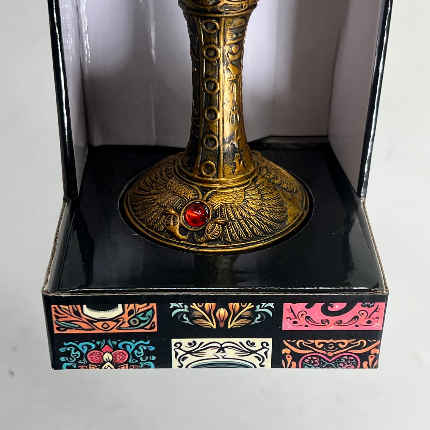 PACIFIC GIFTWARE Eqyptian Goddess Isis Open Wing Wine Goblet 6 Oz  Gold 11528