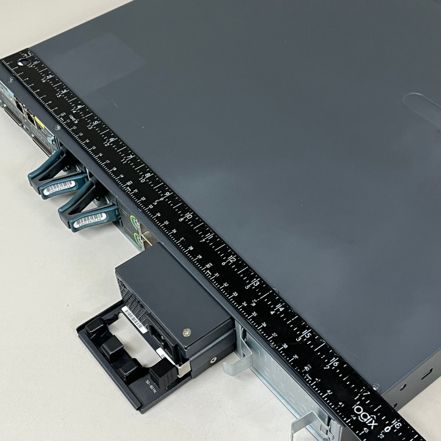 VARDATA Cisco Catalyst 3750-X Series PoE+ 48 Ports Gig Etherent WS-C3750X-48PF-S