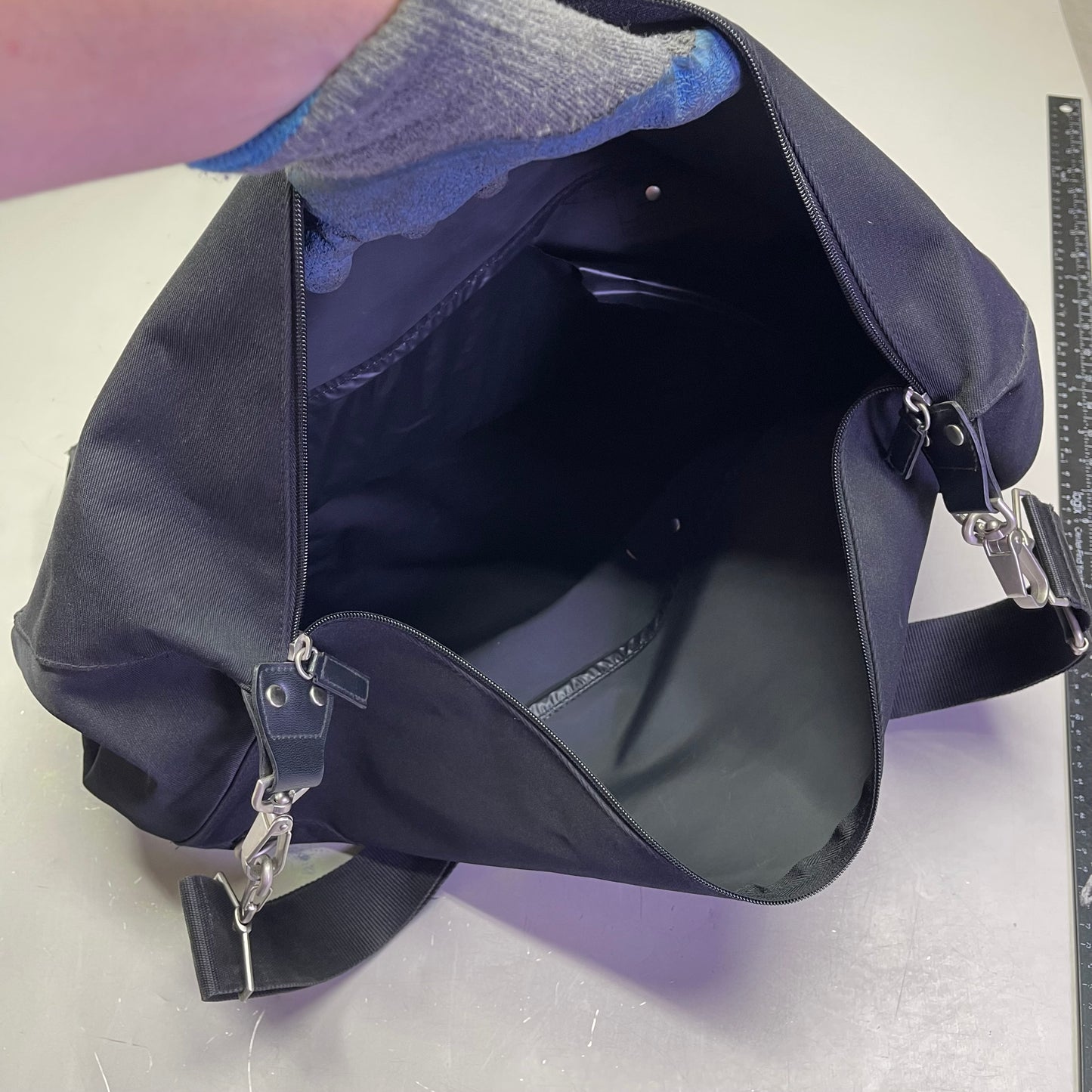 KENNETH COLE Travel/Overnight/Duffel Bag 22" x 22" x 10" Black