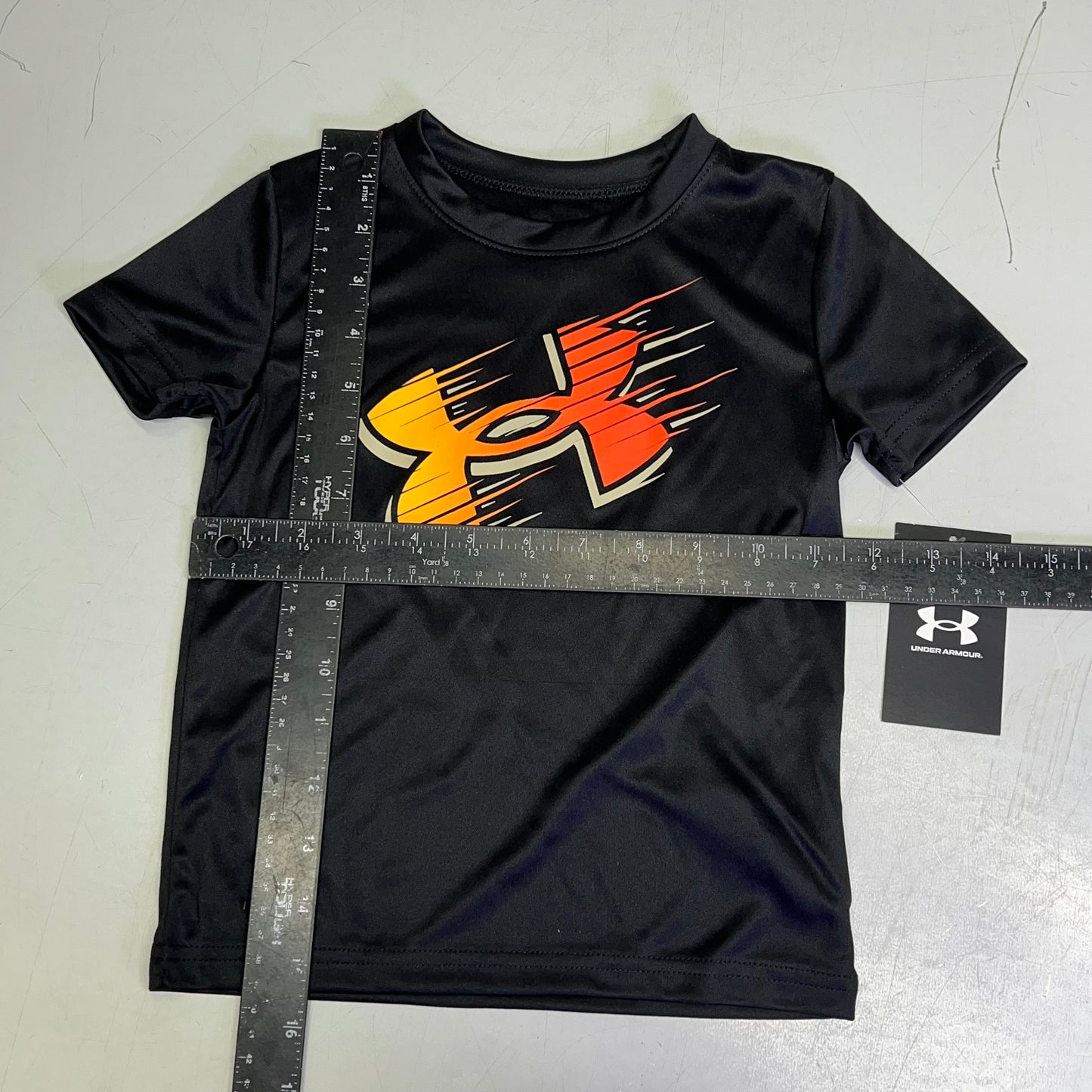 UNDER ARMOUR Toddler Woven T-Shirt & Shorts Set Boys Sz 3T Khaki/Black UASII38D