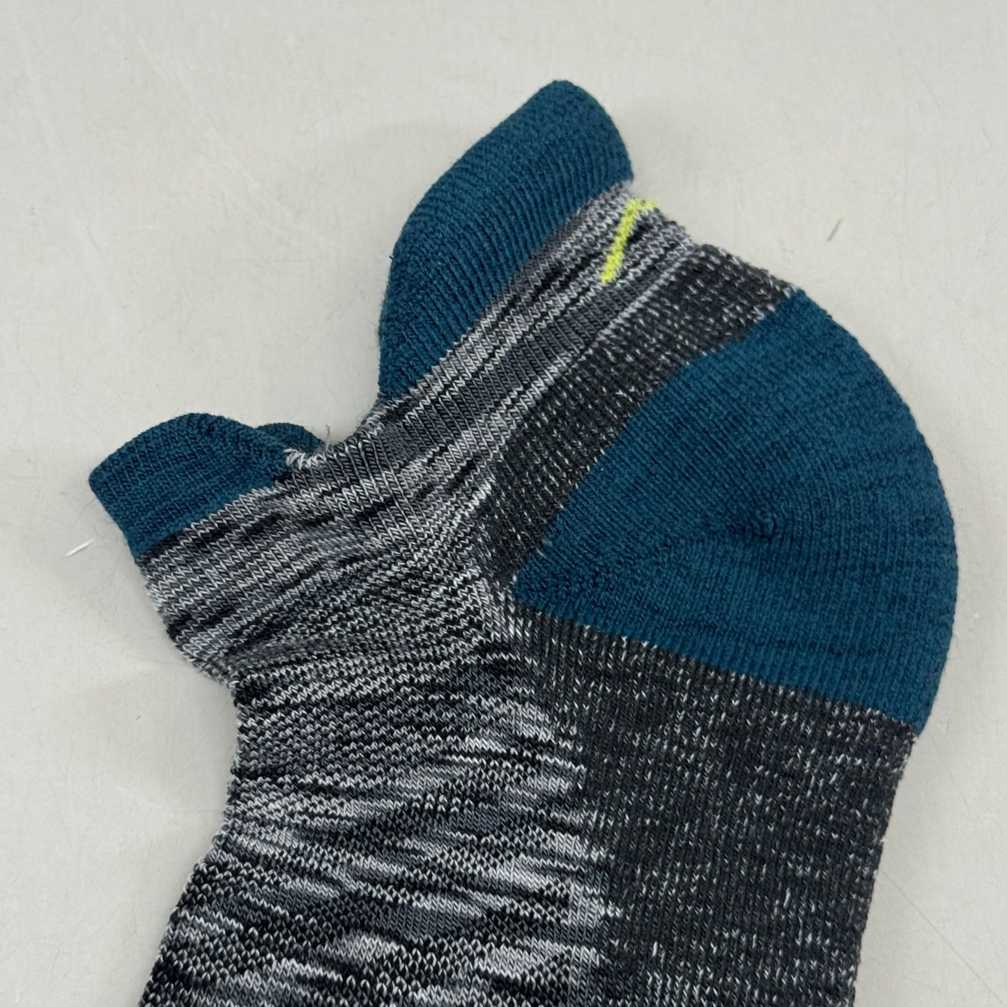 DARN TOUGH Running Socks No Show Tab Ultra-Lightweight Men SZ M 8-9.5 Comet Merino Wool