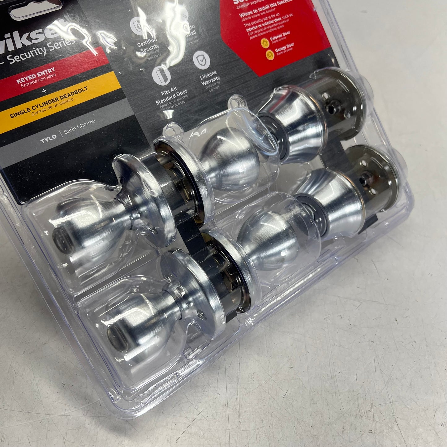 KWIKSET Tylo 400 Knobs & 660 Single Cylinder Deadbolts Satin Chrome 92420-036
