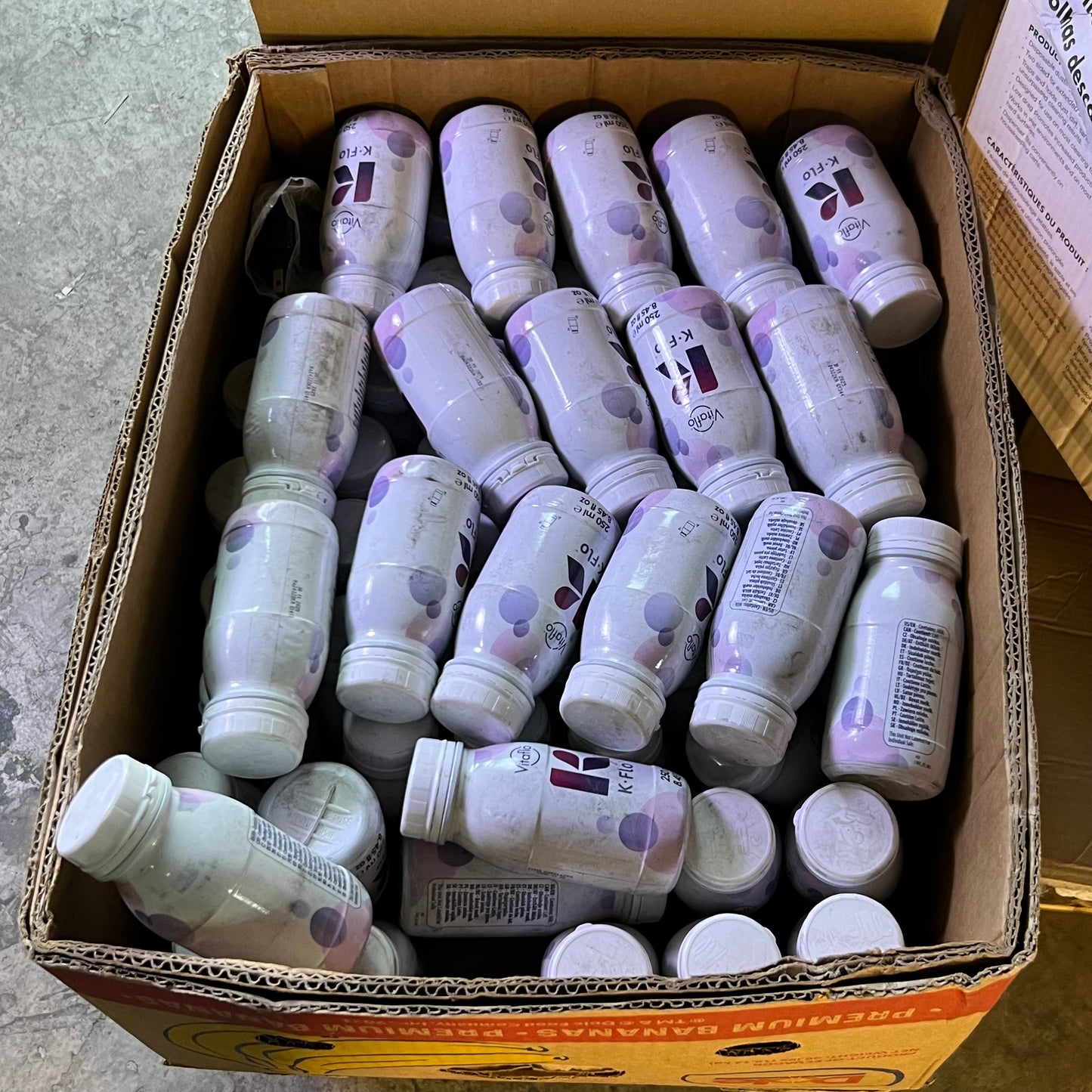 ZA@ Pallet of MIXED Vitaflo Protein, Dust Sheets, Spray Bottle Nozzle, Paperboard Envelope, Etc... (AS-IS)