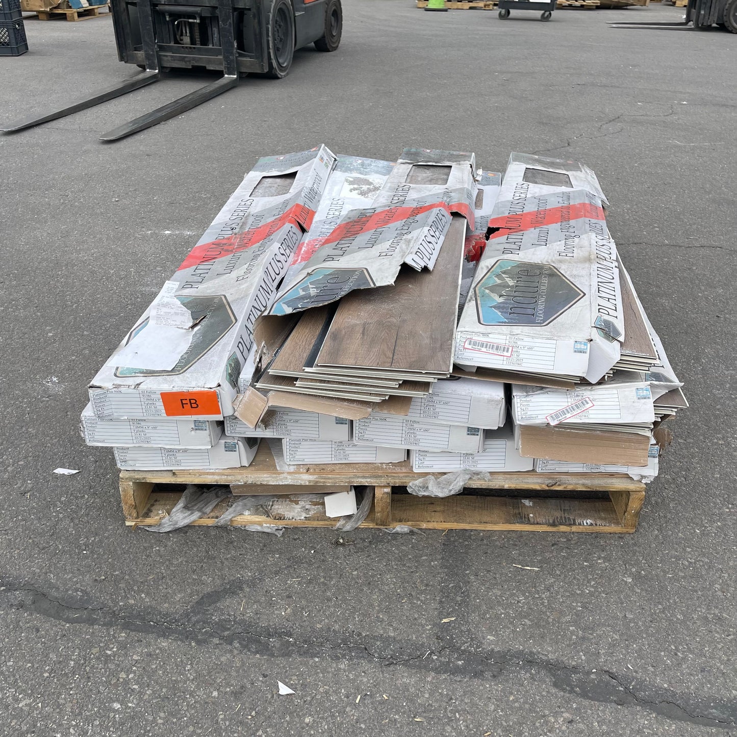 Z@ Pallet of NDURE Flooring Platinum Plus Series 60”x9” planks (AS-IS)