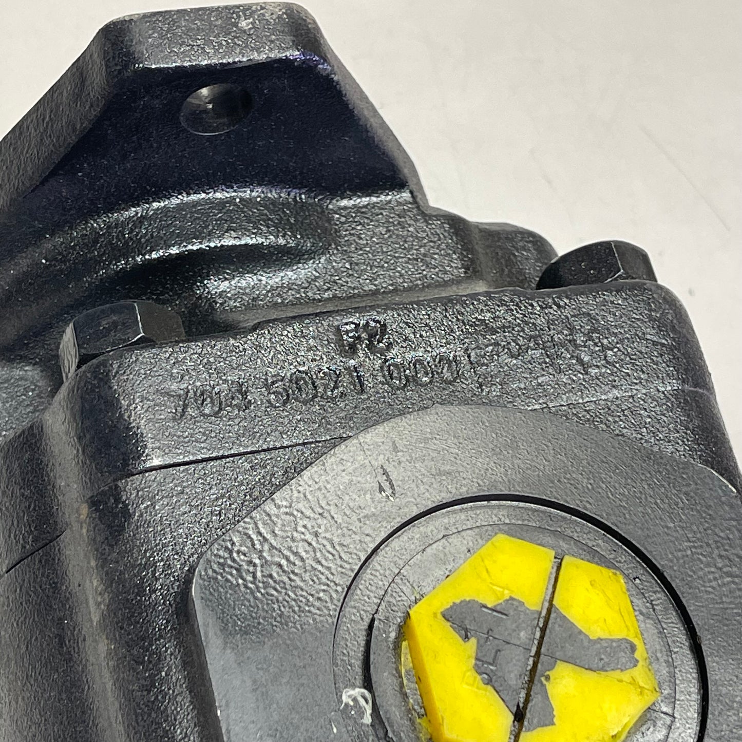 PARKER Hydraulic Pump Motor 10"x7"x7" Black 7049110006