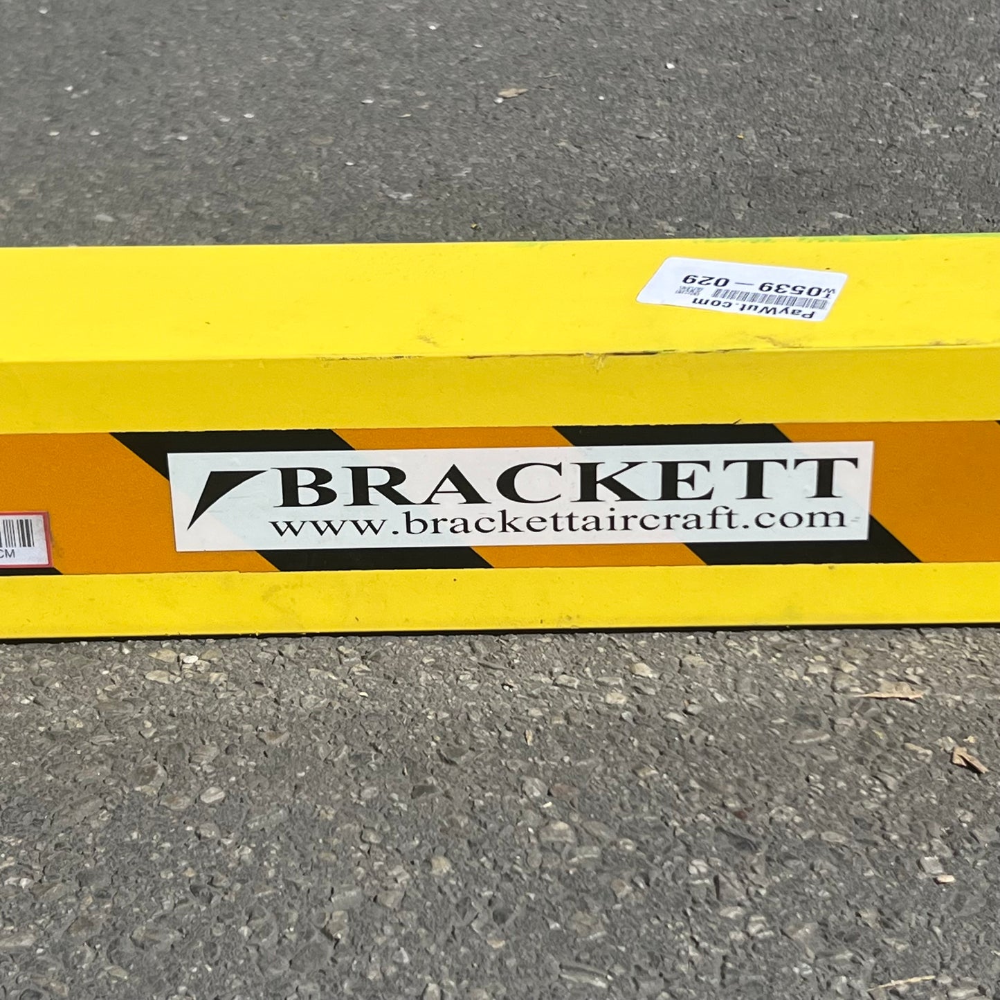 BRACKETT Yellow Guard Rail W/hook 130"H x 4"W x 4"L, TY-TB-FTD