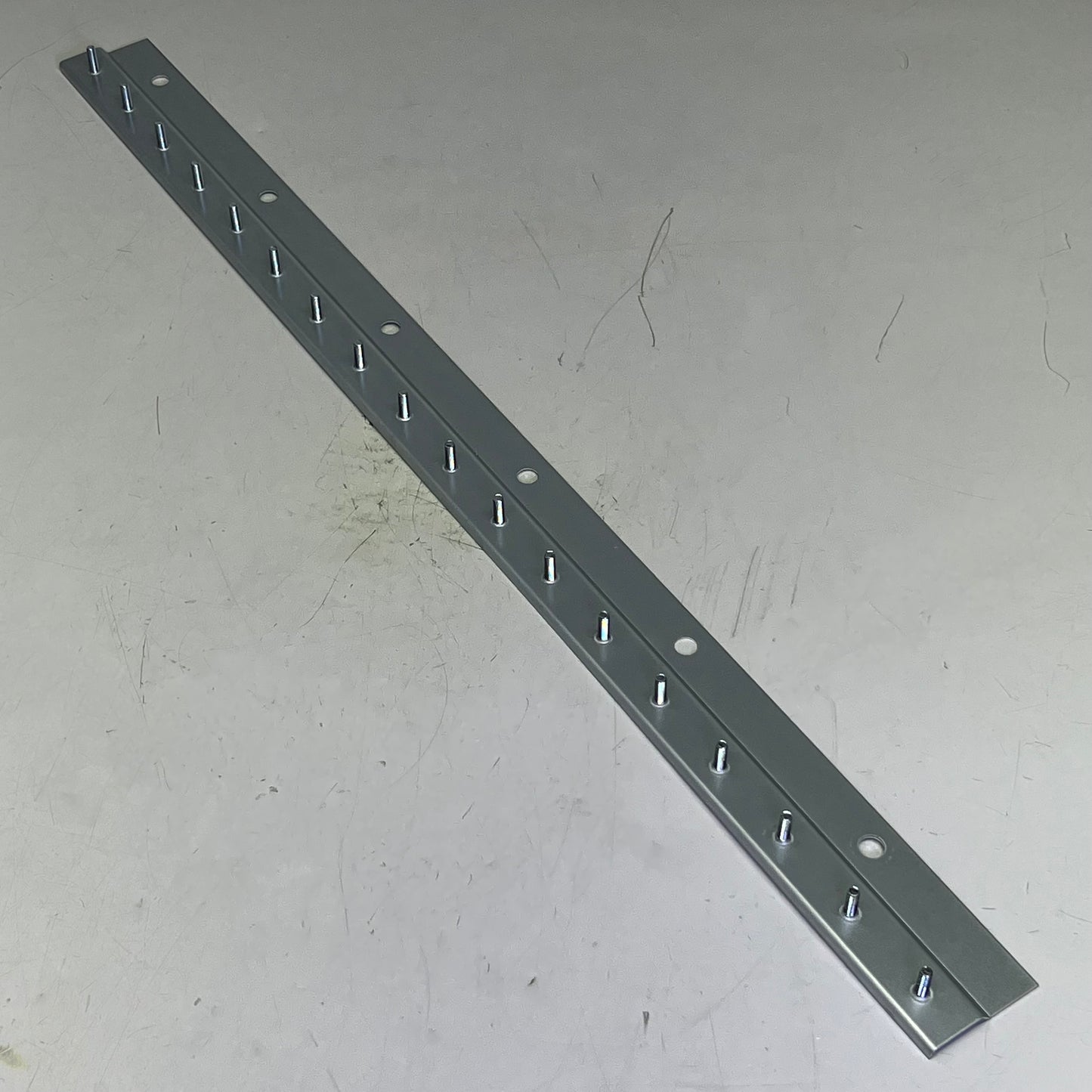 Bolt-On Galvanized Wall Mount Hardware 3" Section HSTBOWM36001