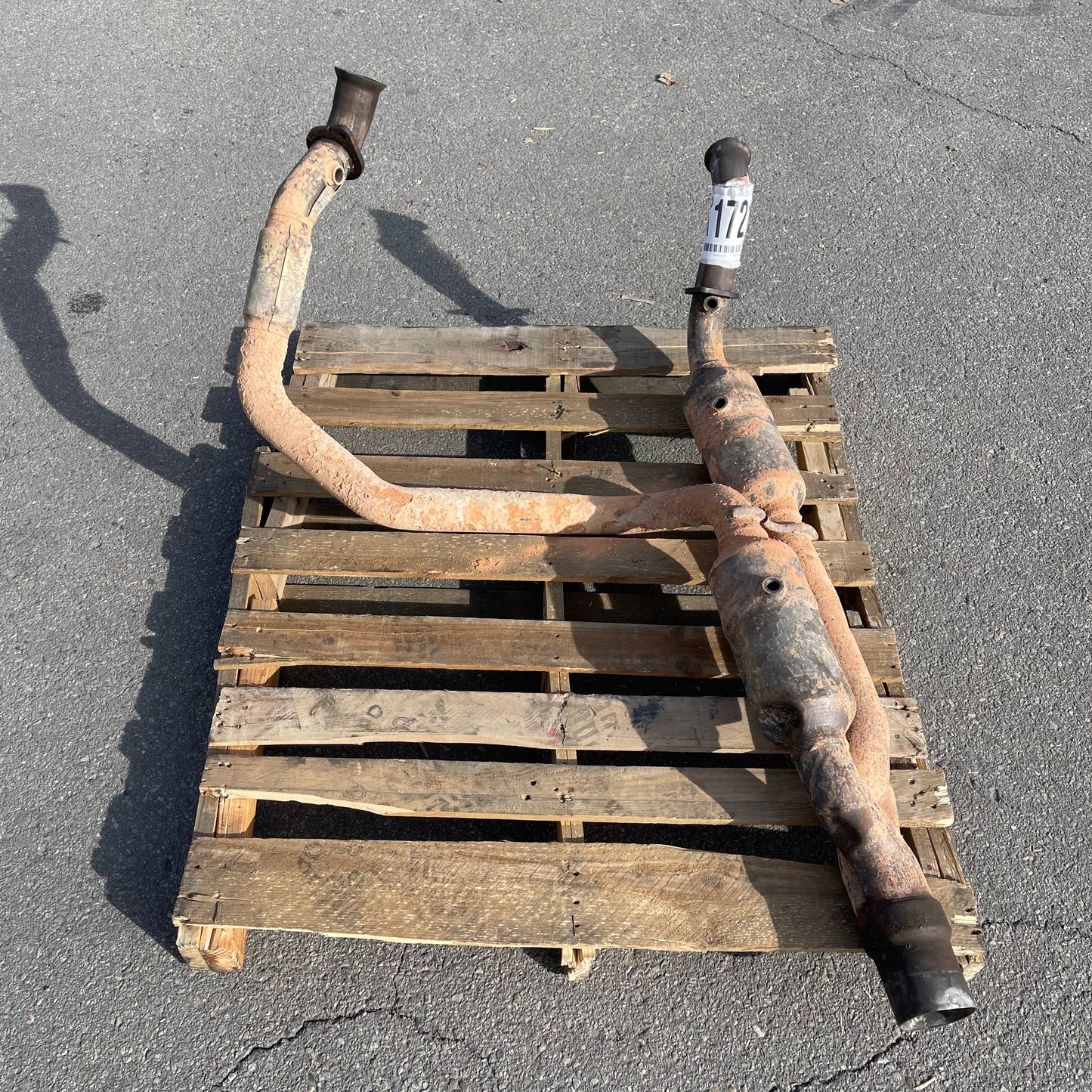 ZA@ Pallet of MIXED Exhaust Pipes (AS-IS)