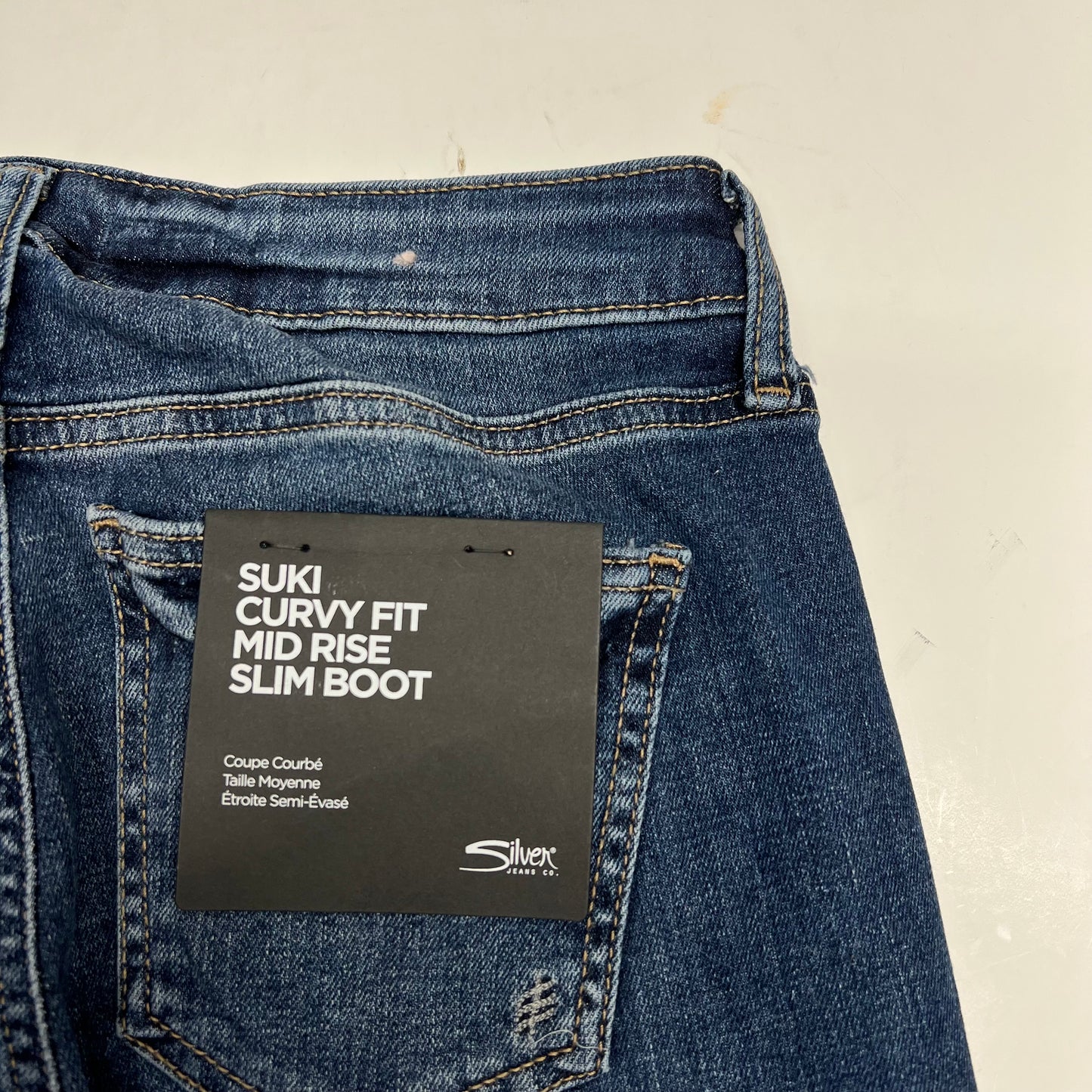SILVER JEANS CO Suki Curvy Mid Rise Slim Boot Jean Women's Sz 28/31 Indigo