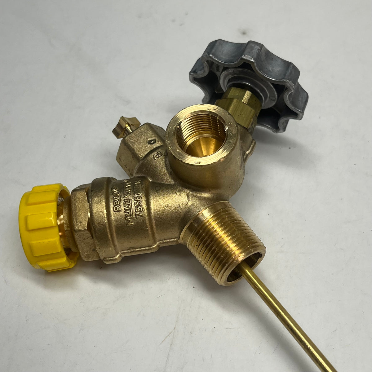 RAGO Propane Tank Replacement Multivalve  3/4" mnpt thread 15"L Brass 7556R
