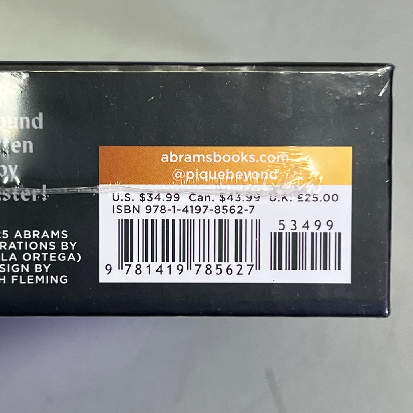 GRIM & ORO Dueling Crowns Edition-A Lightlark Saga Deluxe Companion Book