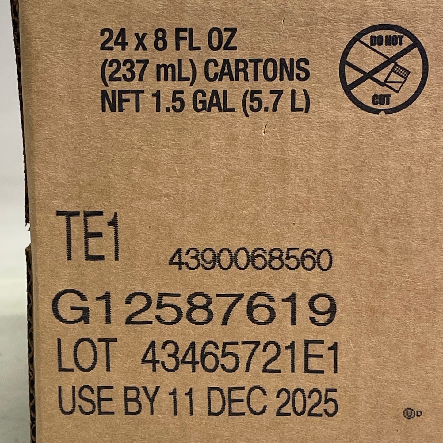 ZA@ NESTLE (24 Pack) Boost Breeze Wild Berry Flavor 8 fl oz BB 12/25 E