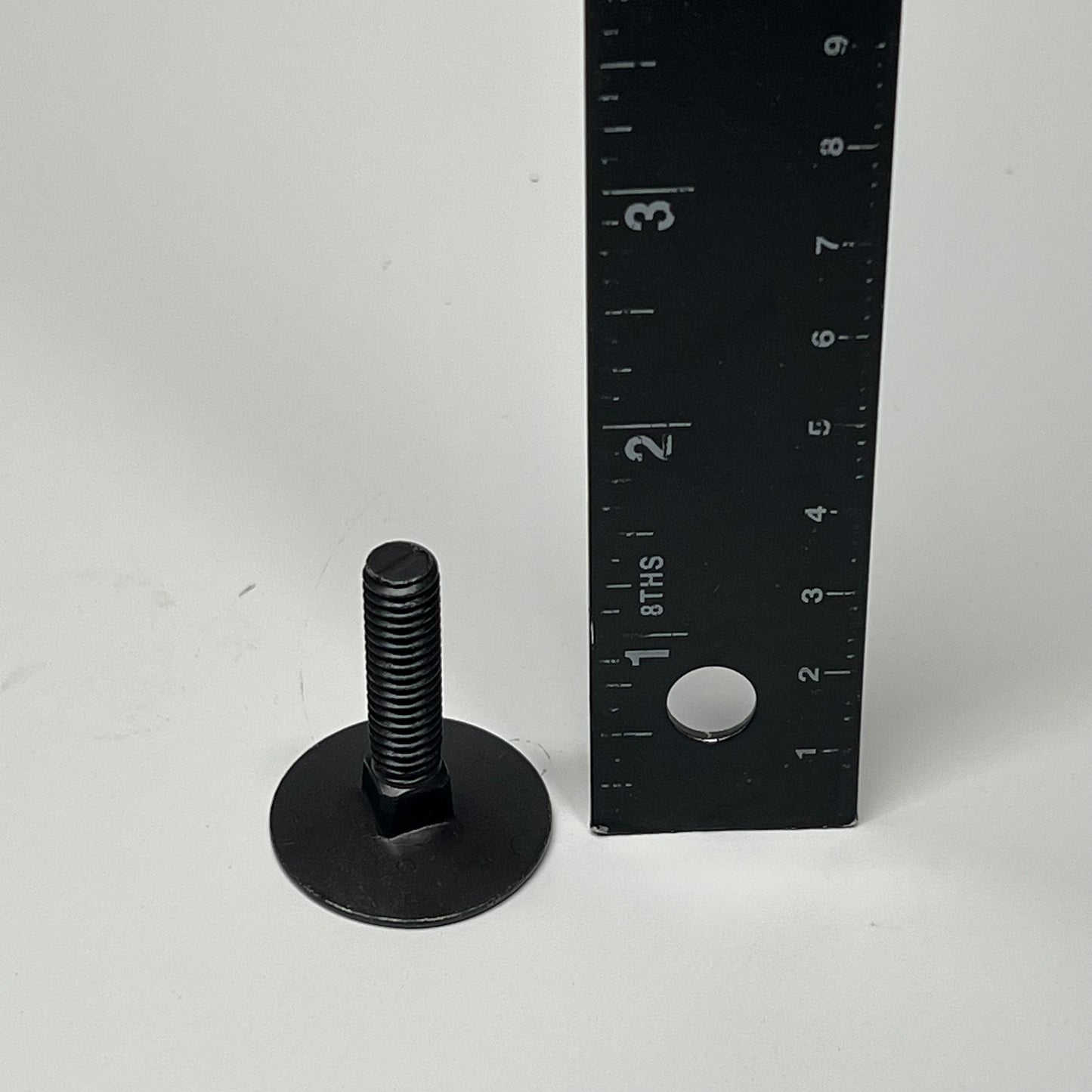 TRAPCO INC (100 PACK) Elevator Bolt  5/16-18x1-1/2 Black BOEC15108
