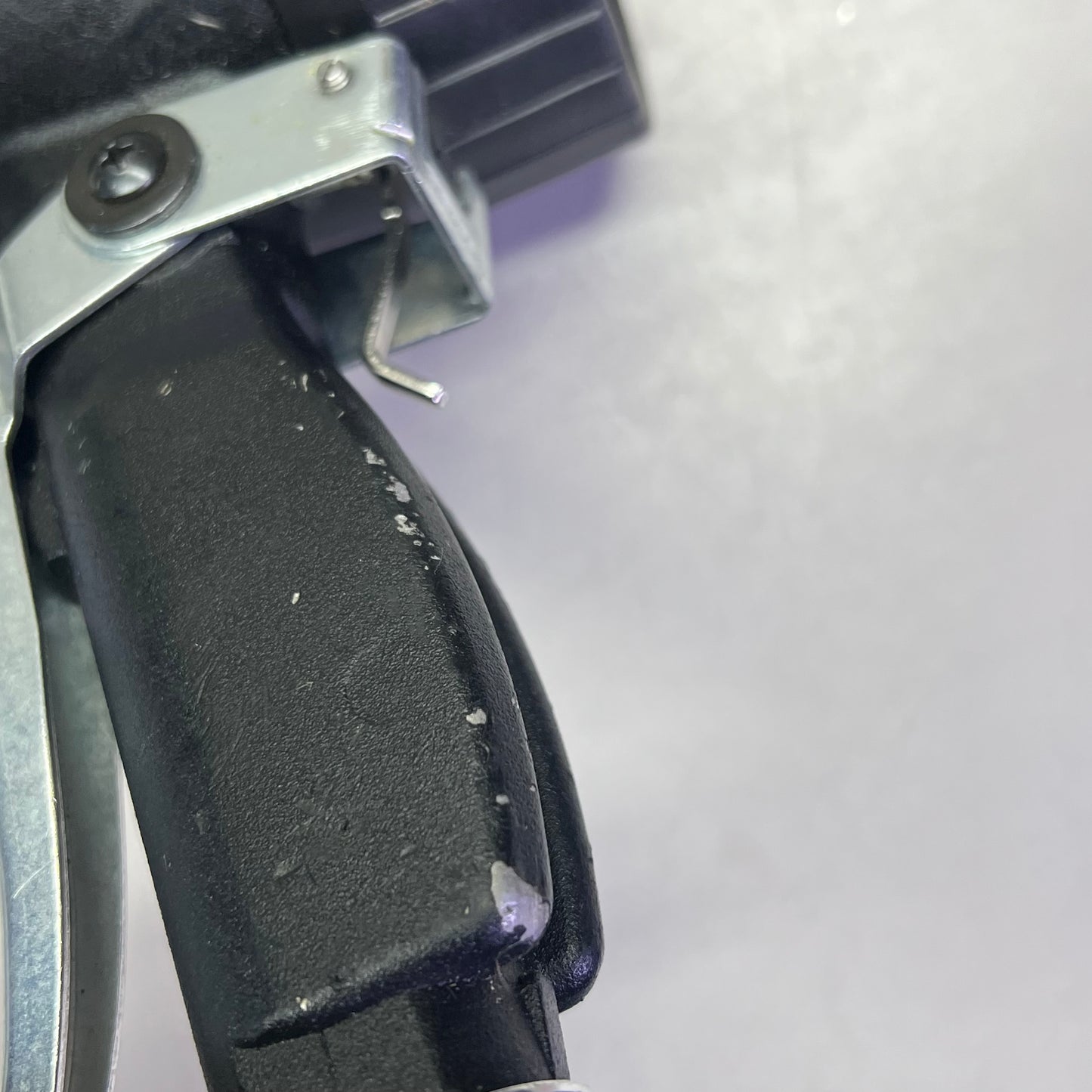 LINCOLN Mechanical Meter W/ 1,000 PSI/69 Bar Max Pressure 1/2" 3868 (Used)