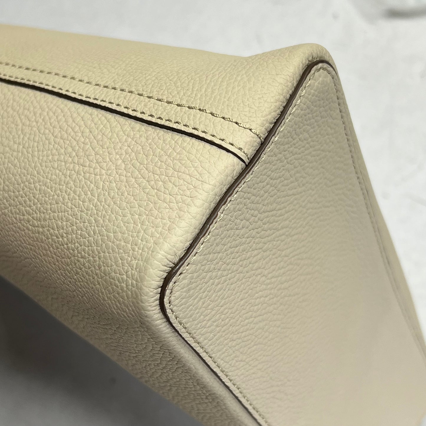 HUGO BOSS Leather Lenah New Hobo Bag Buckle Closure Light Beige 50557982