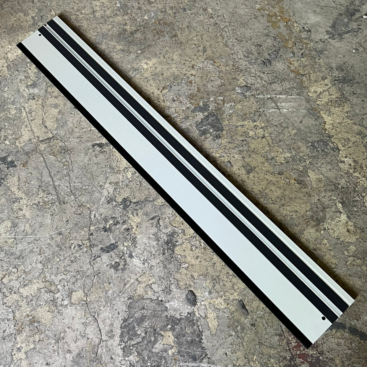 MAKITA 55" Plunge Saw Guide Rail 55" Grey 194368-5