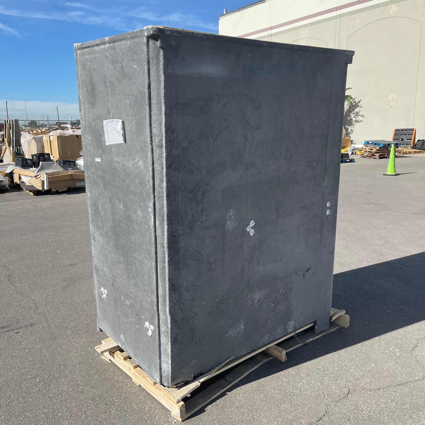 ZA@ Pallet of FIBER CARE BATHS Shower Unit White (Damaged)(B)