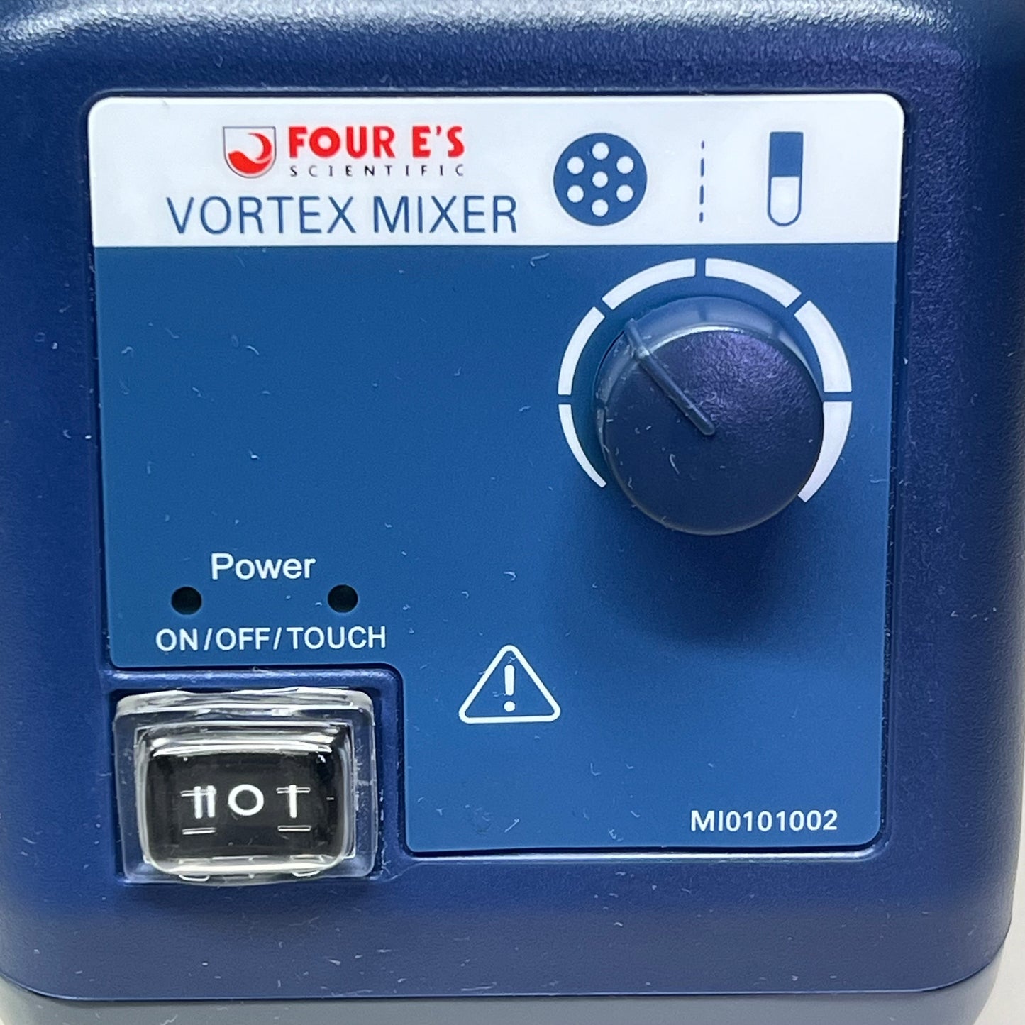 FOUR E'S Variable Speed Vortex Mixer Aluminum Housing 0-3000RPM MI0101002 (Used)