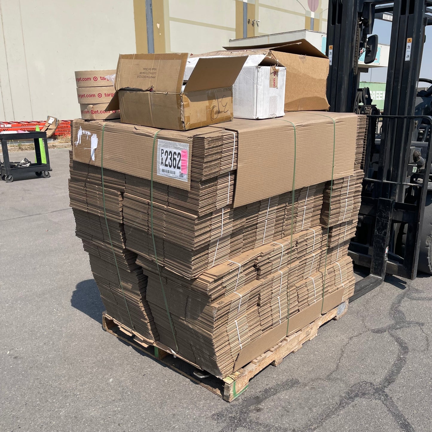 ZA@ Pallet of TARGET Cardboard Boxes, Mailers, & Kraft Paper Packing Tape (AS-IS)