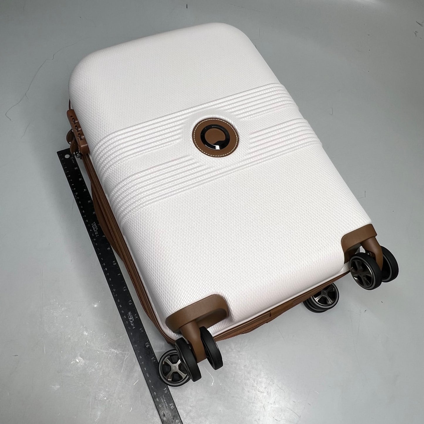 DELSEY FLANERIE SE Spinner Carry-On Luggage 21-22" Champagne 40303180517T9