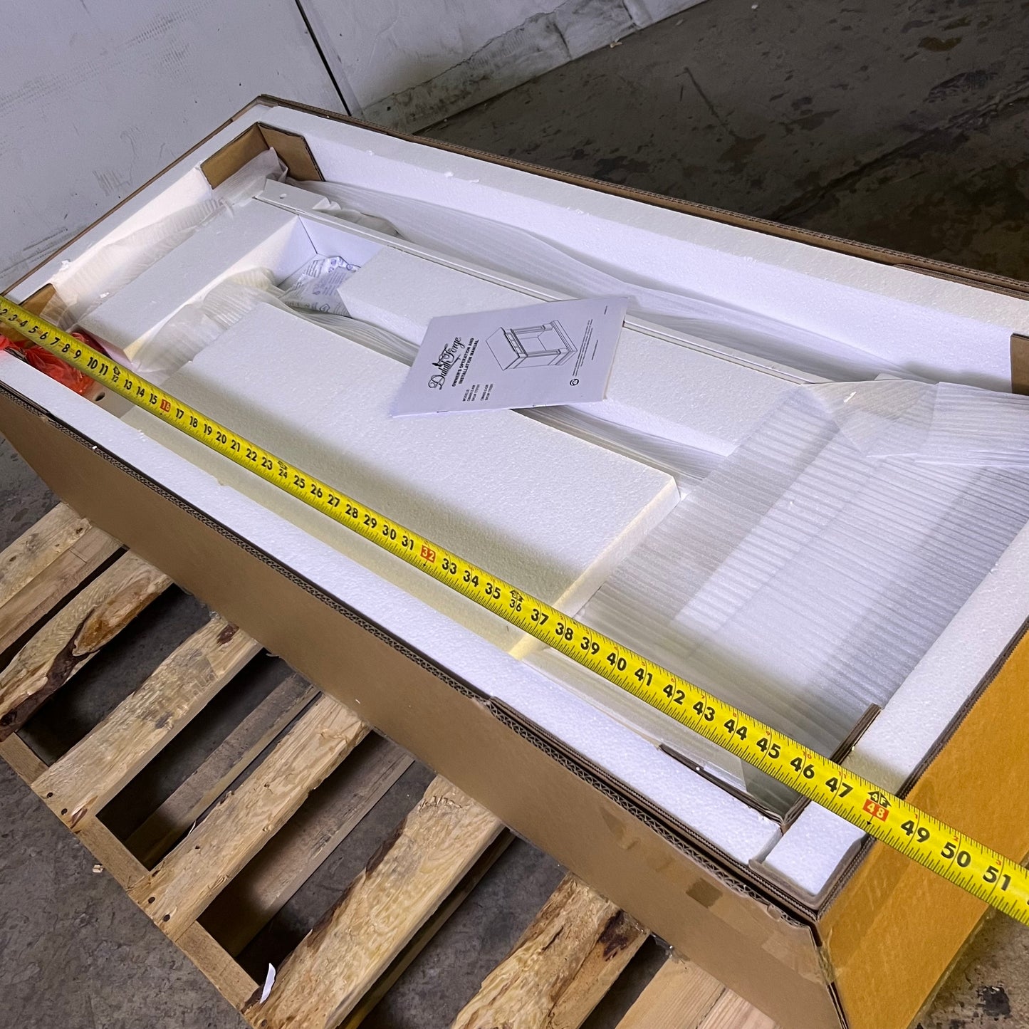 DULUTH FORGE Dual Fuel Ventless Gas Fireplace, With Mantel - 32,000 BTU White Finish CM400-2-AW