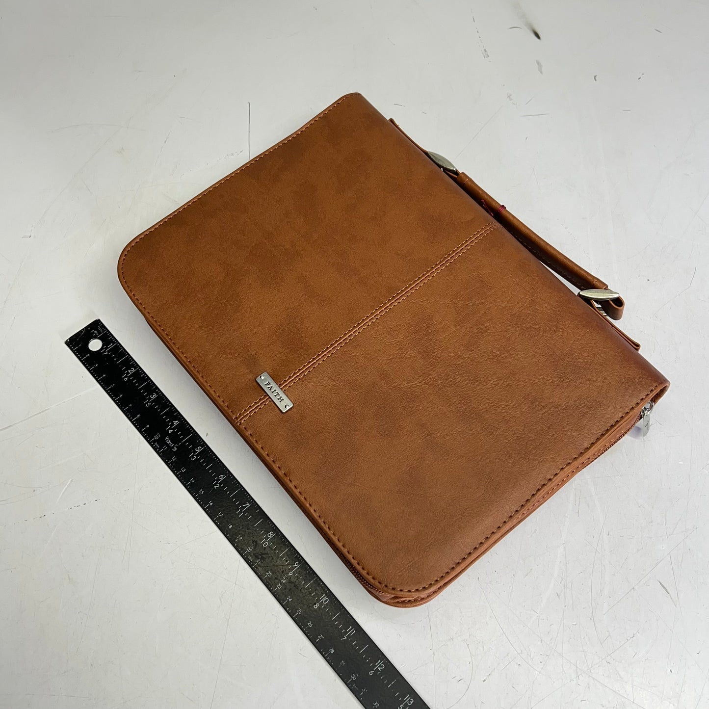 CHRISTIAN ART GIFTS Faux Leather Bible Cover W/ Badge 8"x11" Honey-Brown BBXL541