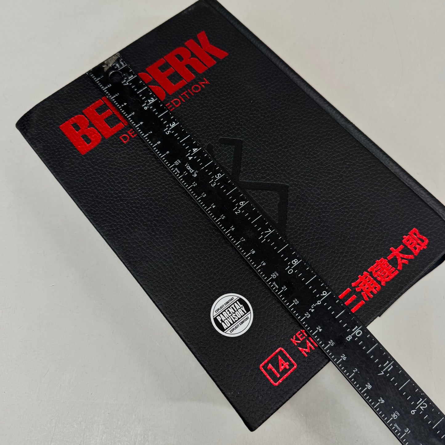 DARK HORSE Berserk Deluxe Edition Vol 14 Hardcover Kentaro Miura (New (Good))