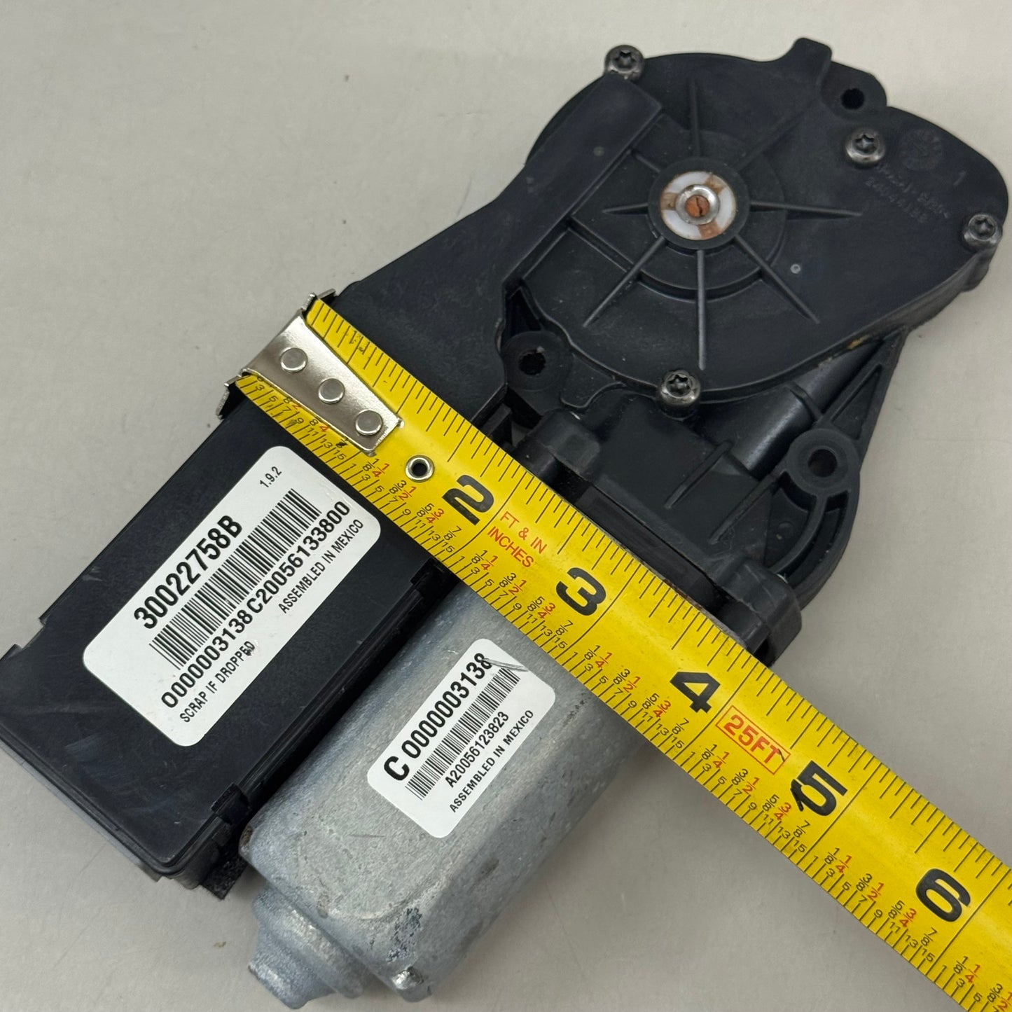 MOPAR PARTS 4th Gen Mega Cab Sunroof Motor For Ram Black 30022758B (As-is (Slightly Rusted))