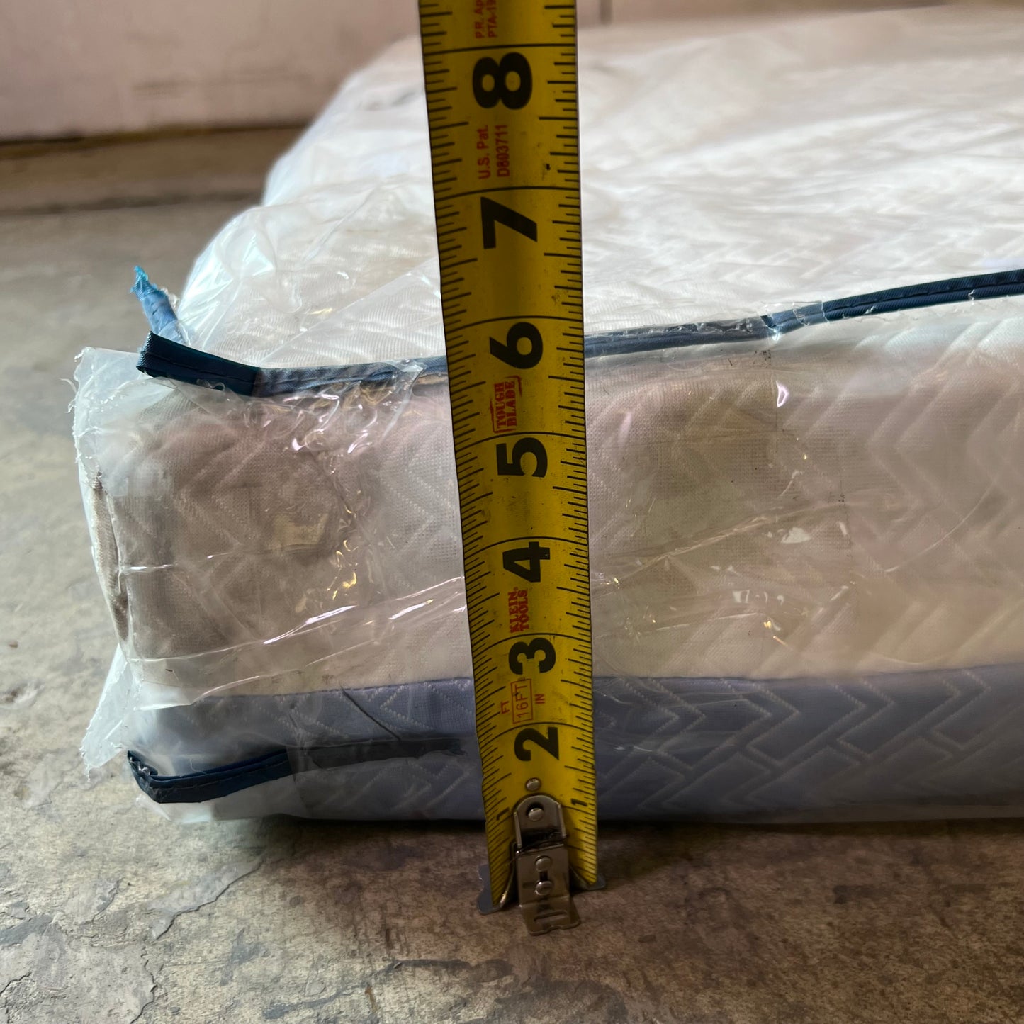ZA@ DELIA CHILDREN Breathe Crib & Toddler Mattress Sz 28"W x 52"L x 5.5"H - M53101-1056 (AS-IS, Stained)