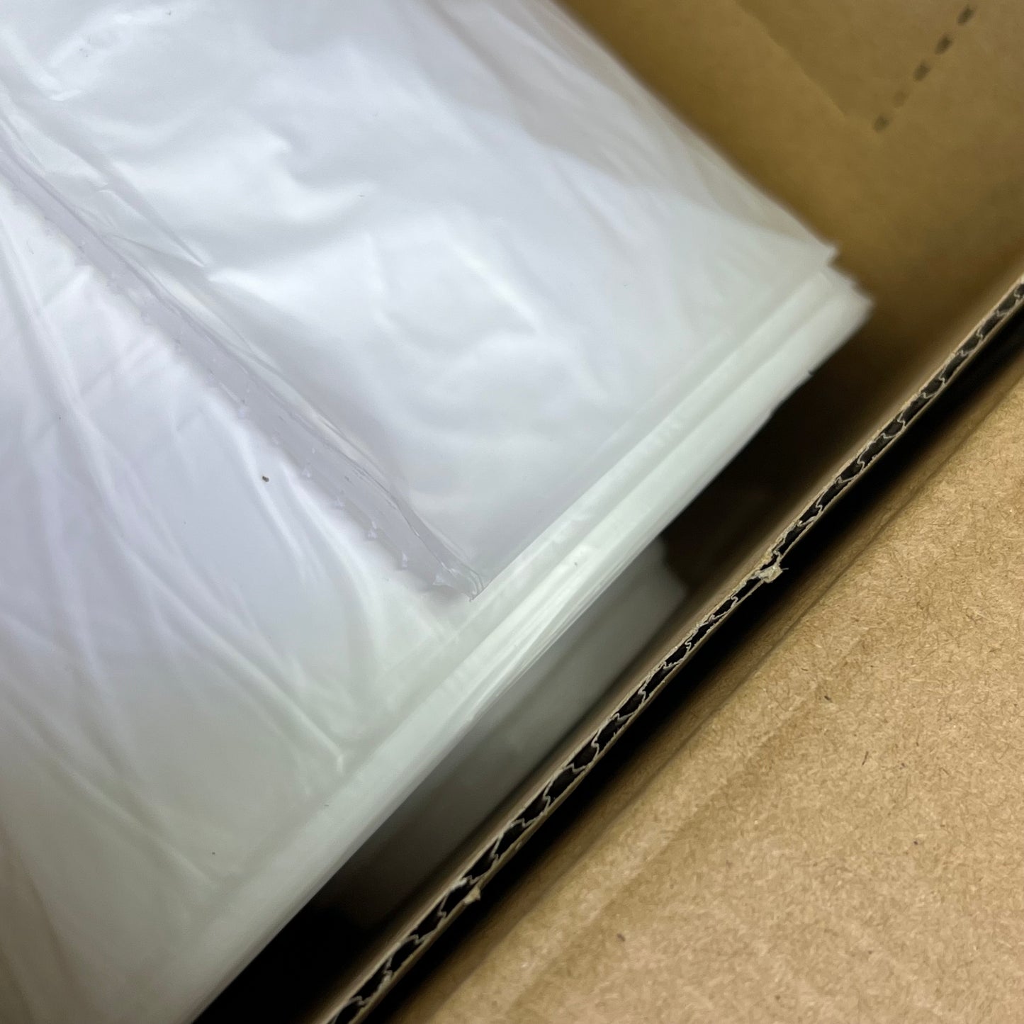 ELKAY PLASTICS (4 PACK, 50 BAGS PER ROLL) HD Poly Bags On Roll 52in. x 80in. B0R5280