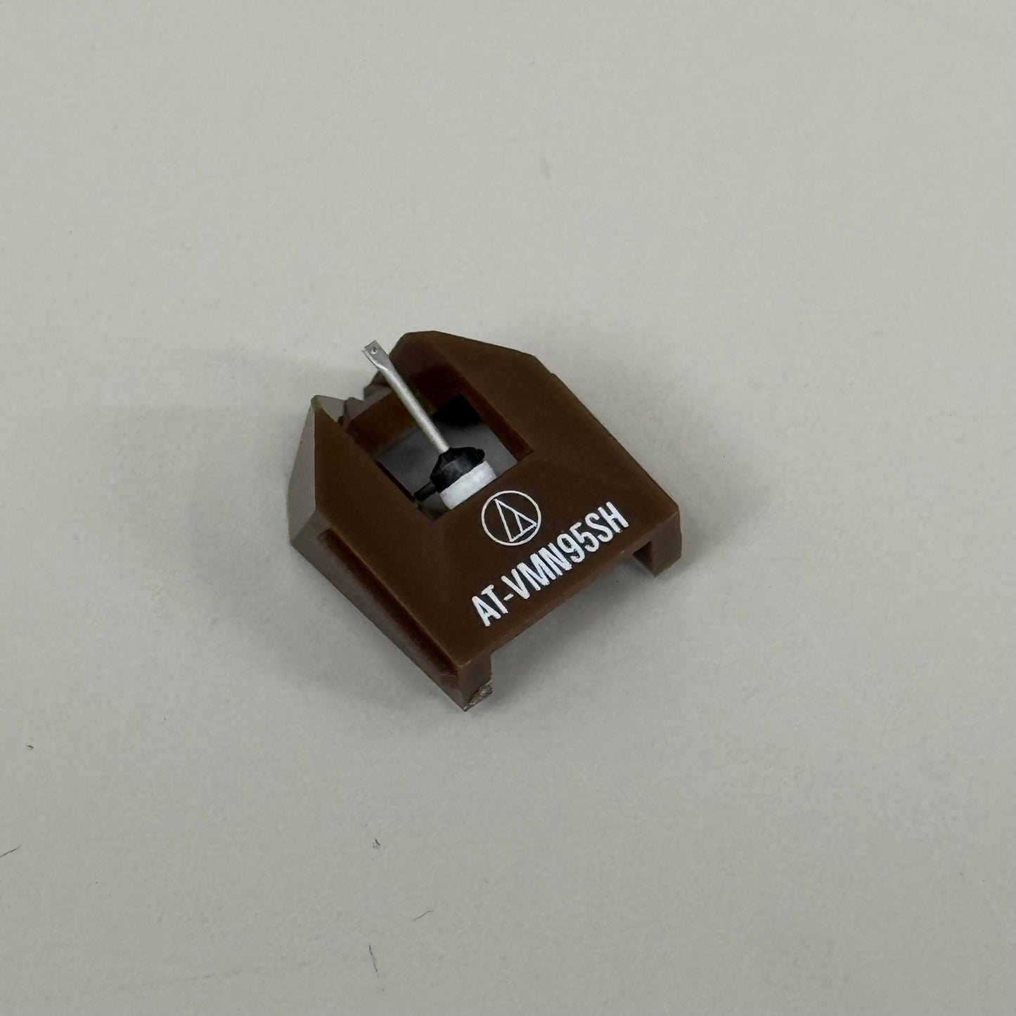 AUDIO-TECHNICA VMN 95 Shibata Replacement Stylus 2.7 x 0.26 mil Brown AT-VM95SH