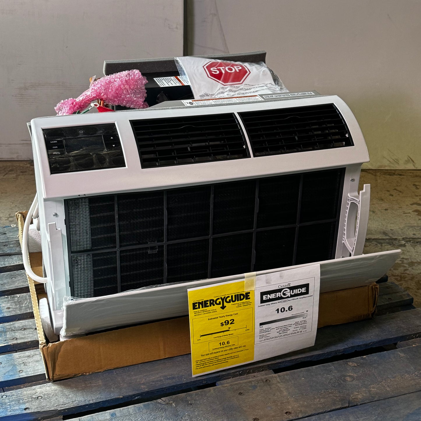 FRIEDRICH Wall Air Conditioners 12000 BTU Cool, 230V White WET10A33A (New Other, Minor Damage)