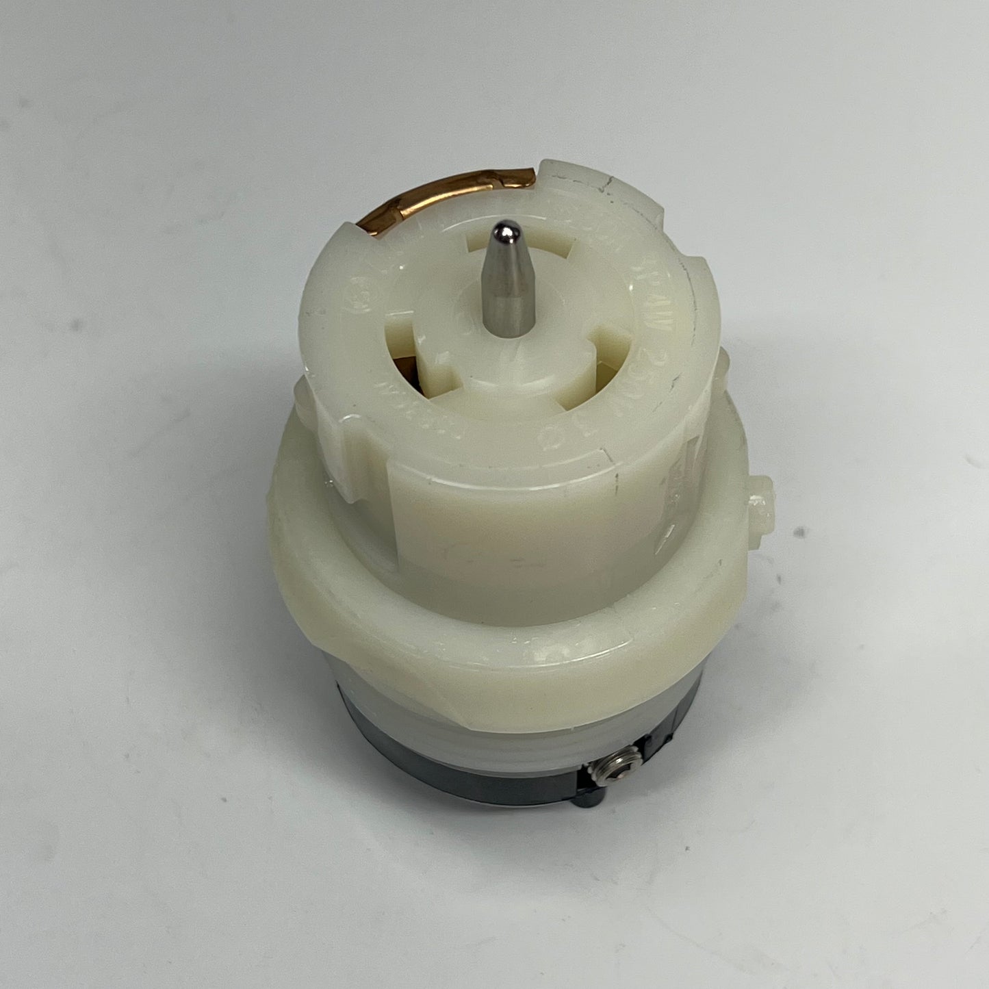LEVITON Locking Connector Industrial Grade 50 AMP 250 Volt Black/White CS8364C