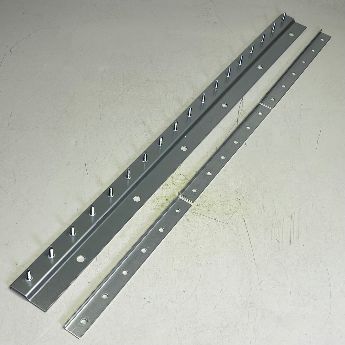 Bolt-On Galvanized Wall Mount Hardware 3" Section HSTBOWM36001