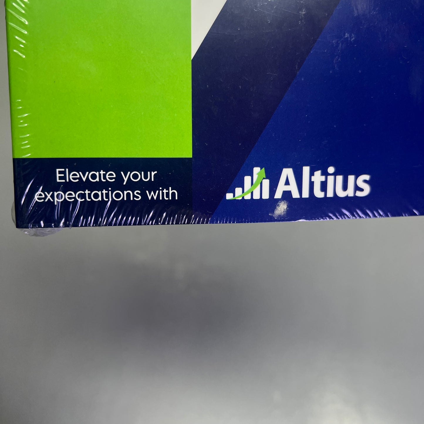 ALTIUS MCAT Student Study Manual 9th Edition & Reference Chart W/Tee Shirt 34548