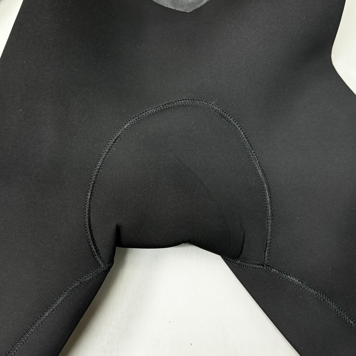 MYSTIC Majestic 2022 Fullsuit Back-zip Knitflex+ 4/3mm Sz M Black 35000.220006