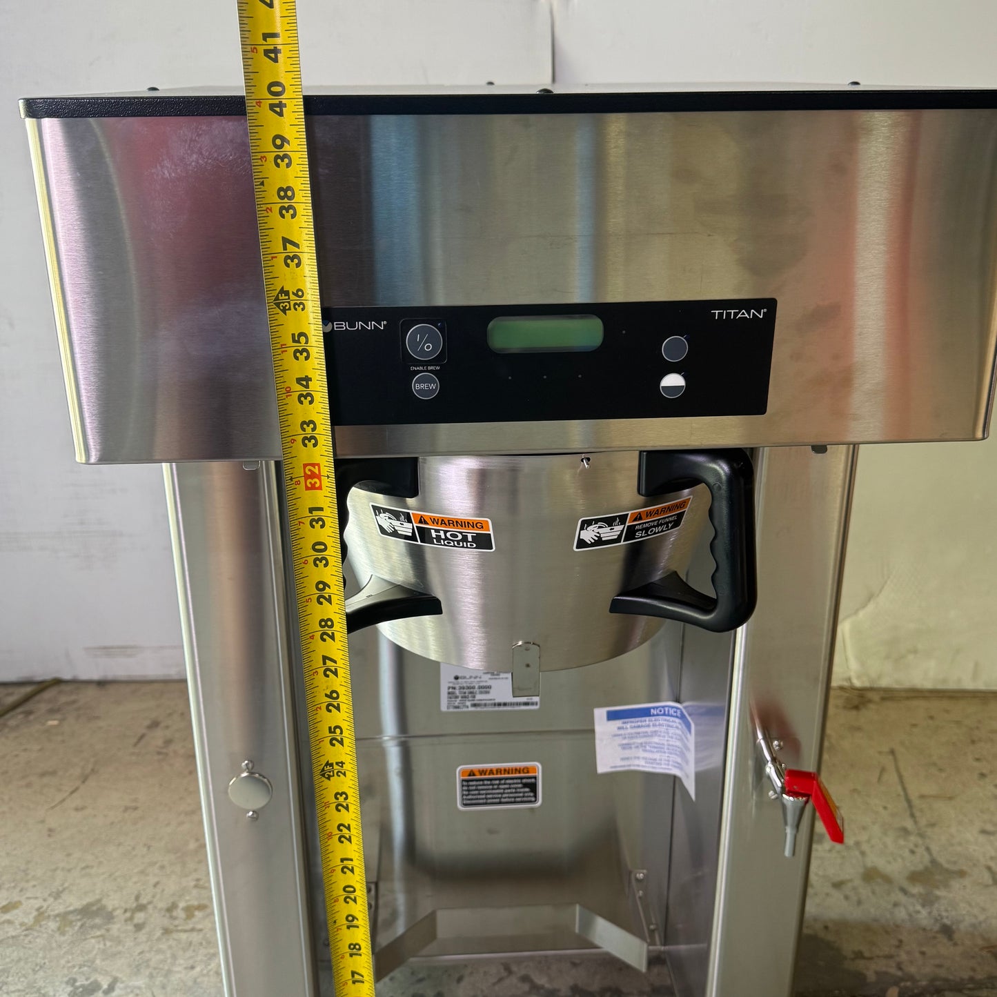 BUNN Commercial Coffee Making Machine Titan Single 120/208V 21"W x 22"L x 40"H Gray STTN001774