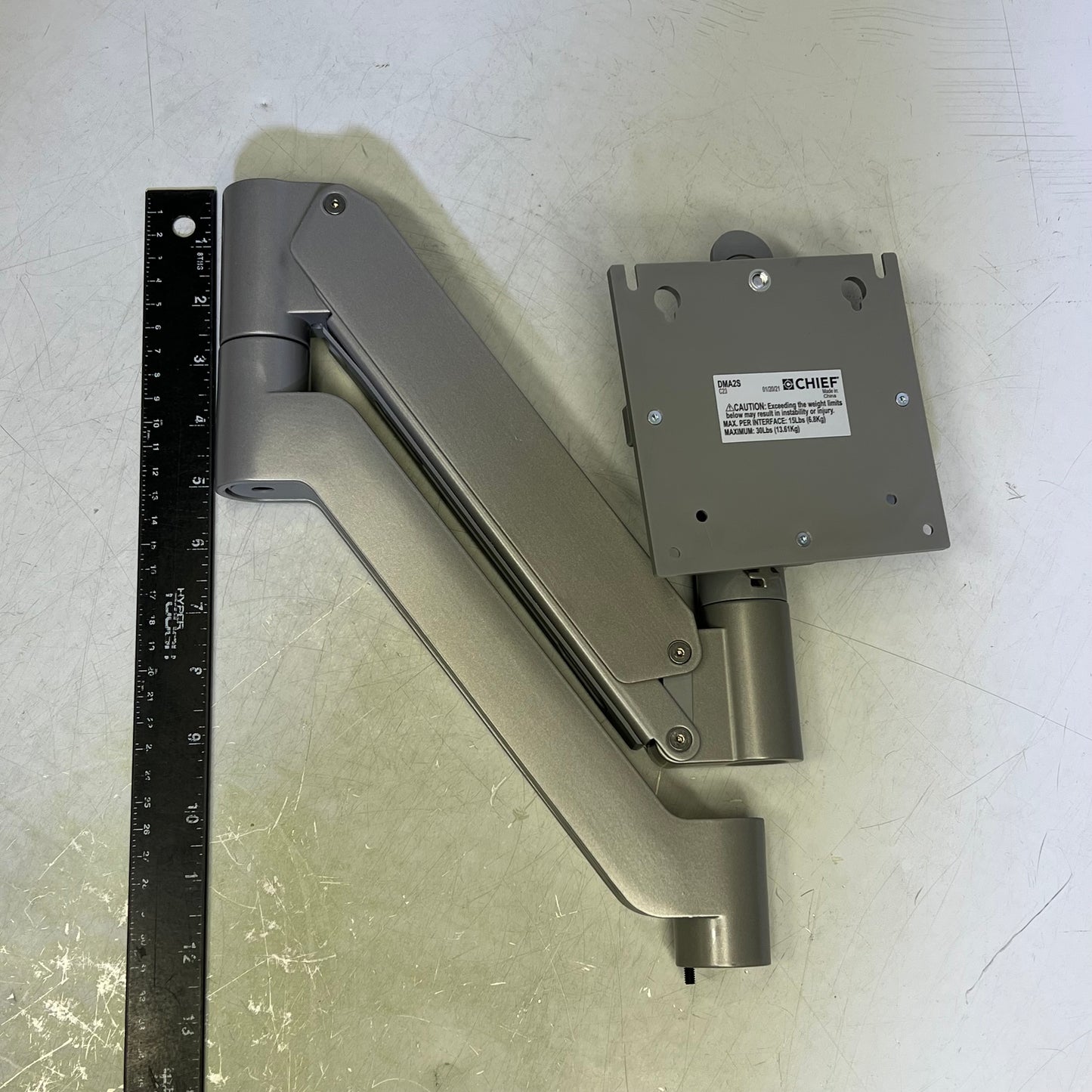 CHEIF Koncis Dual Arm Monitor Mount Fits 10-32" Screens 15lb Cap Each DMA2S