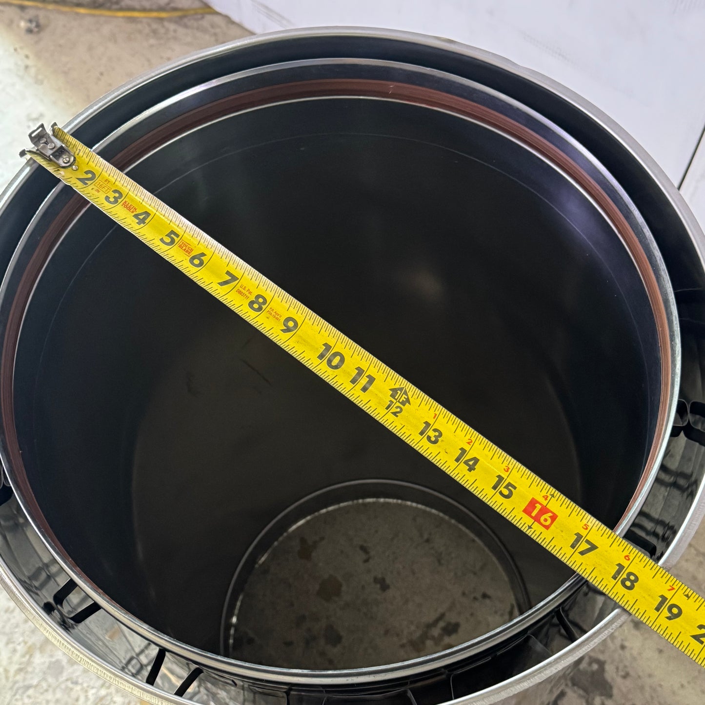 FLEXMASTER CANADA LTD Z-Vent Double Wall Pipe Sz 16" x 36"L 2SVDP1603V (New Other, Distressed Box)