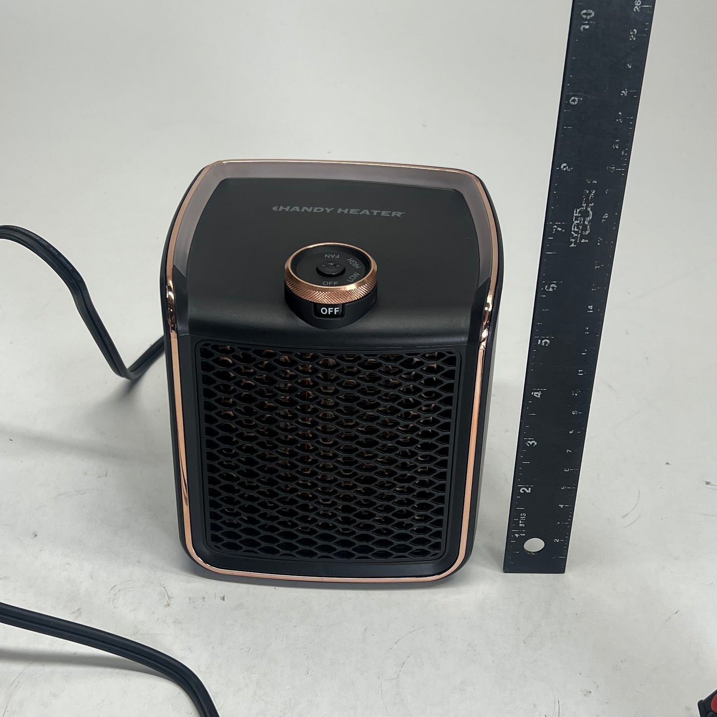 HANDY HEATER Electric Personal Space Heater Furnace 2 Settings Black (Used)