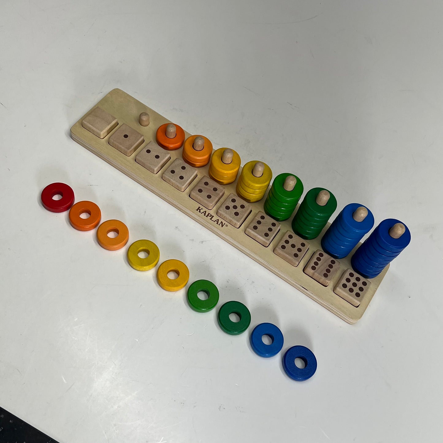 KAPLAN Natural Stack & Sort Wooden Board Colorful Counting Rainbow 33141