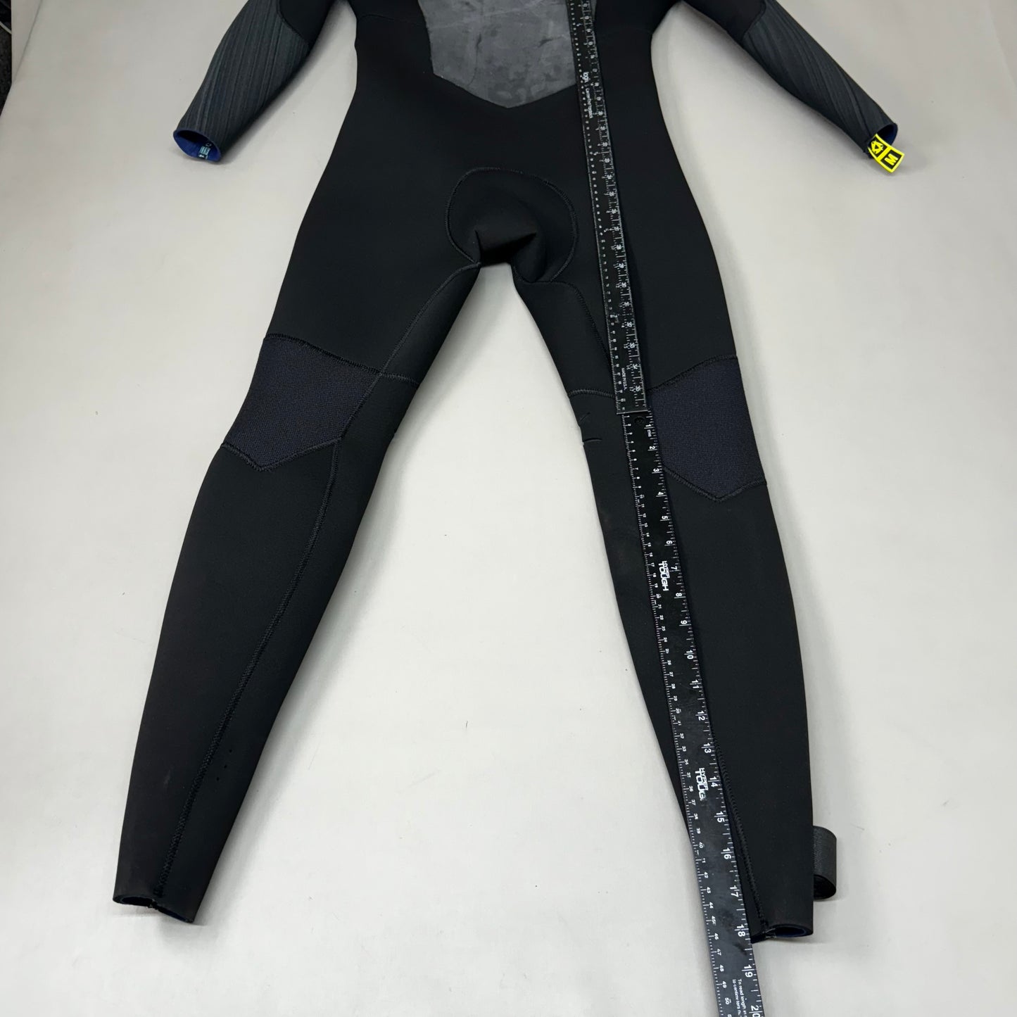 MYSTIC Majestic 2022 Fullsuit Back-zip Knitflex+ 5/4mm Sz M Black 35000.220005