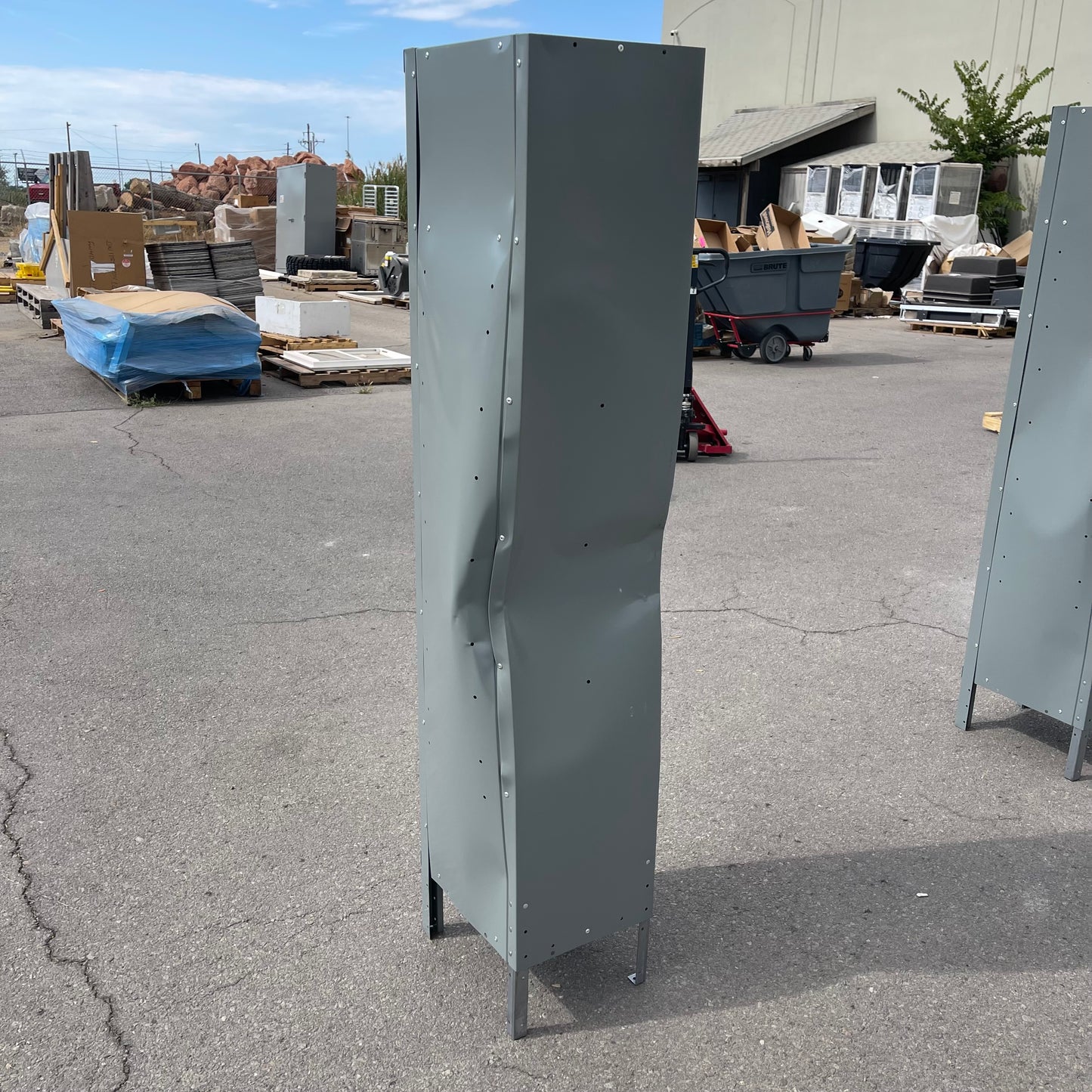 ZA@ HALLOWELL One Wide, Single Tier Locker Grey (AS-IS)(D)