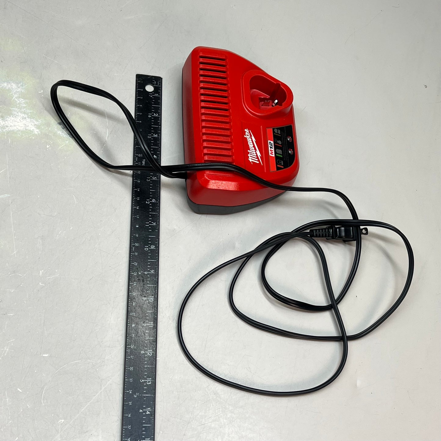 MILWAUKEE M12 Lithium-Ion Battery Charger 12v Output Red 48-59-2401