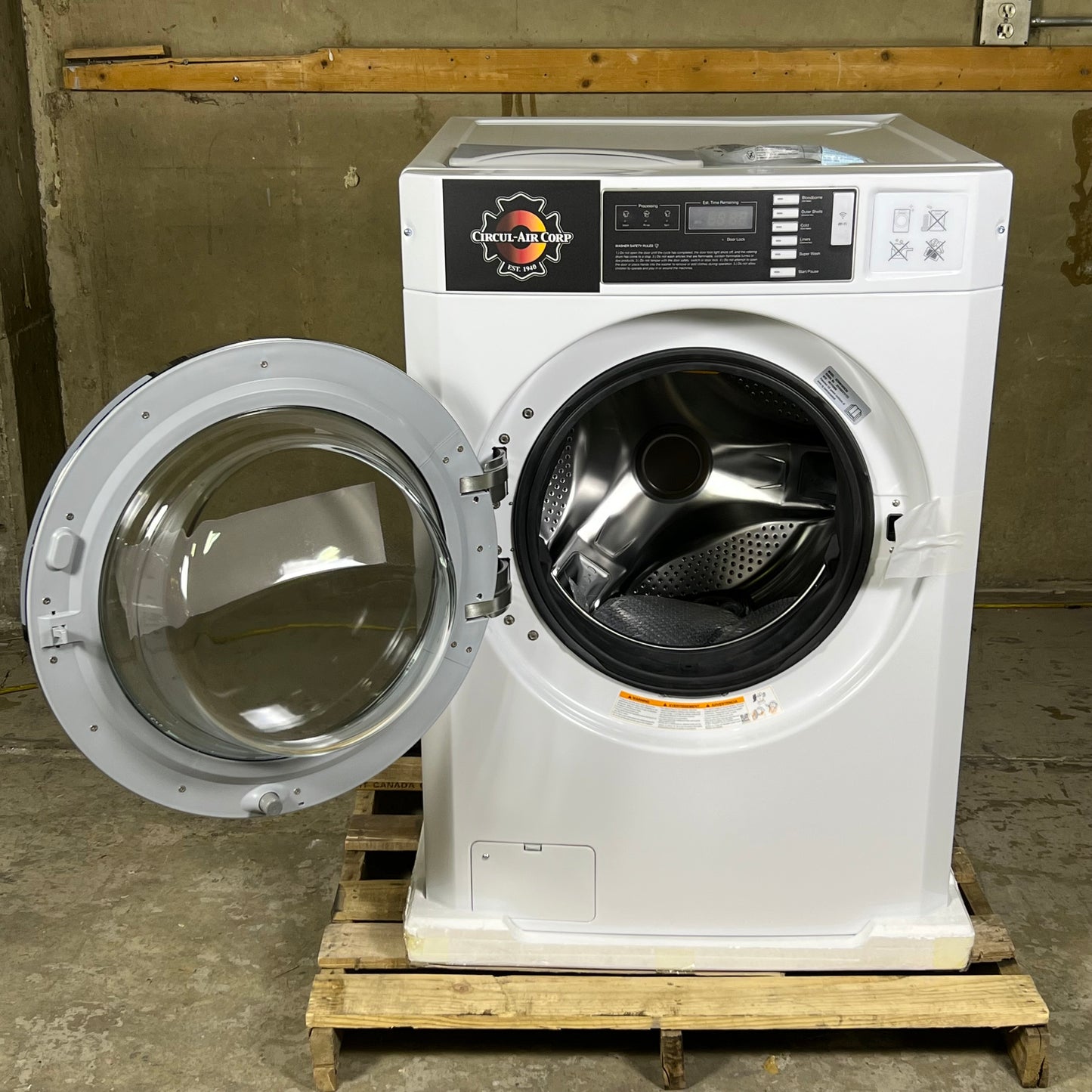 LG Fully Automatic Washing Machine Sz 39.5”H X 28”L X 27”W GCWM1069CS8