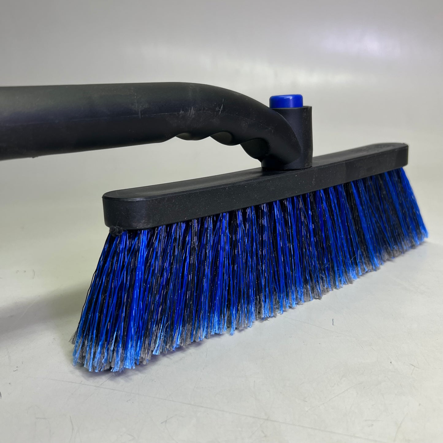 MAXX FORCE (2 PACK) Snowbrooms Extends to 50" Reach Window Scrapers, Blue