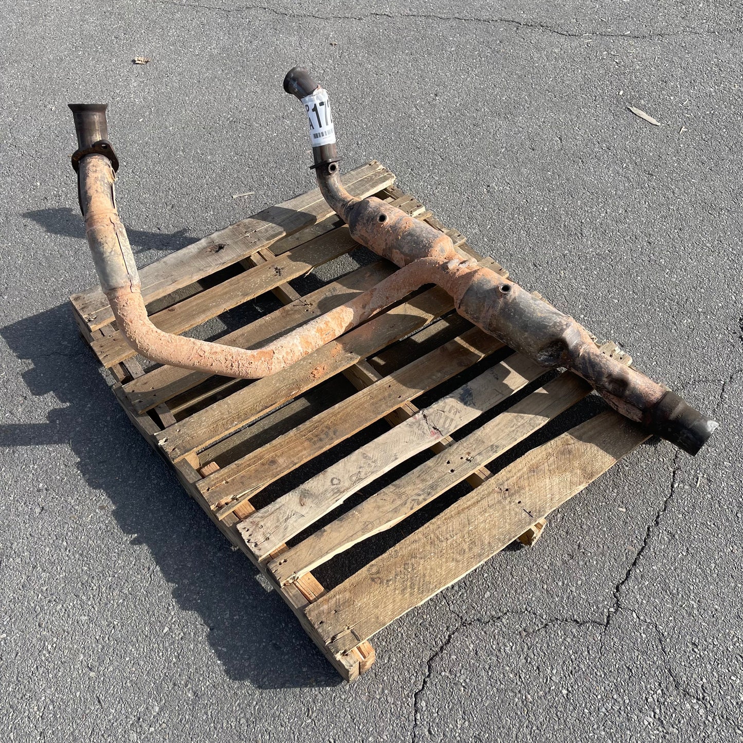 ZA@ Pallet of MIXED Exhaust Pipes (AS-IS)