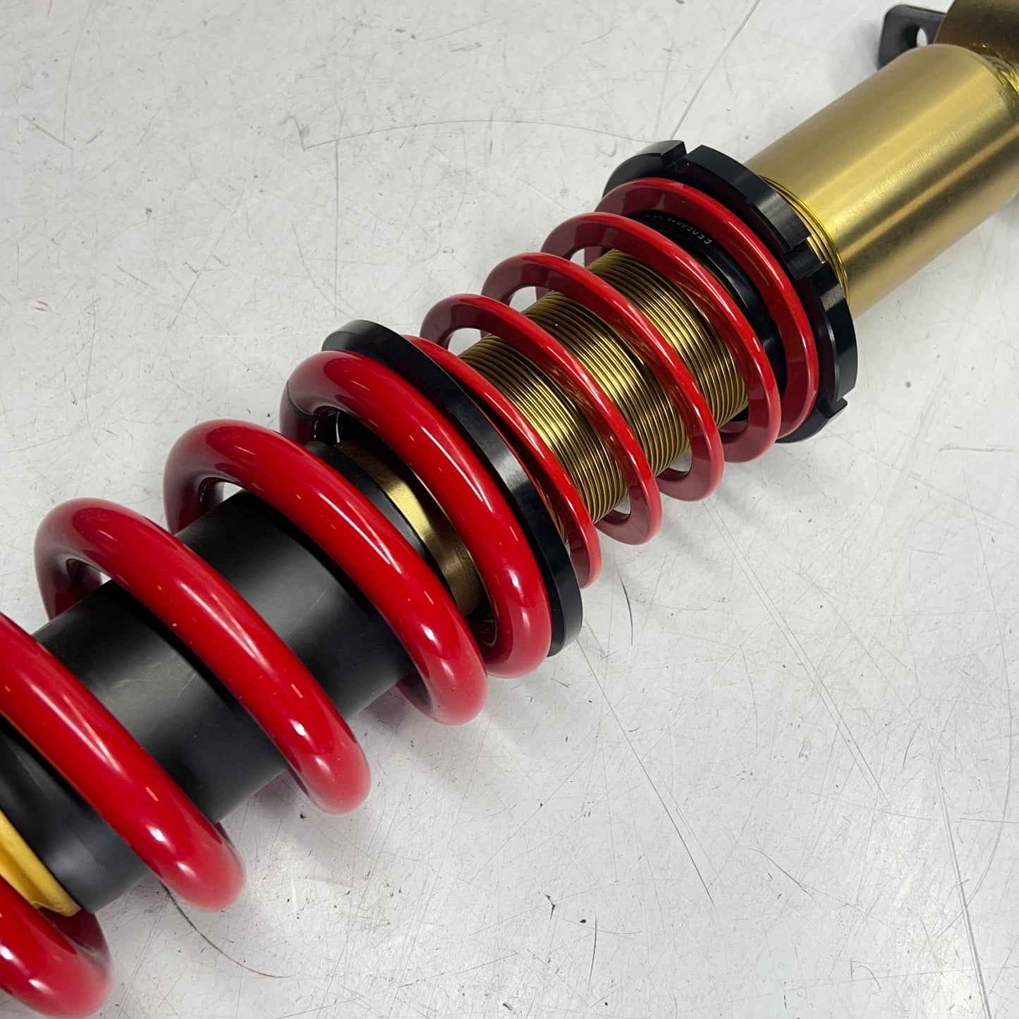 BELLTECH 2wd/4wd Adjustable 0-3" Front Crop Coilovers Red/Yellow/Black 15002