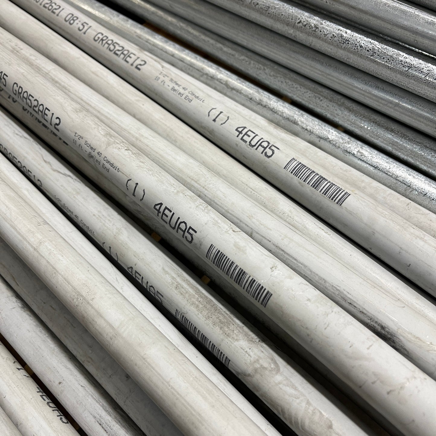 ATKORE Pallet of 1/2” Electrical Conduit Steel EMT & CANTEX 1/2 PVC Conduit (AS-IS)